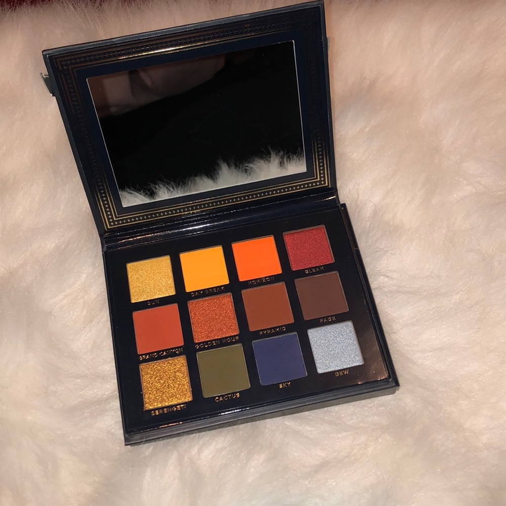 Ace Beaute Vintage Dawn Eyeshadow Palette